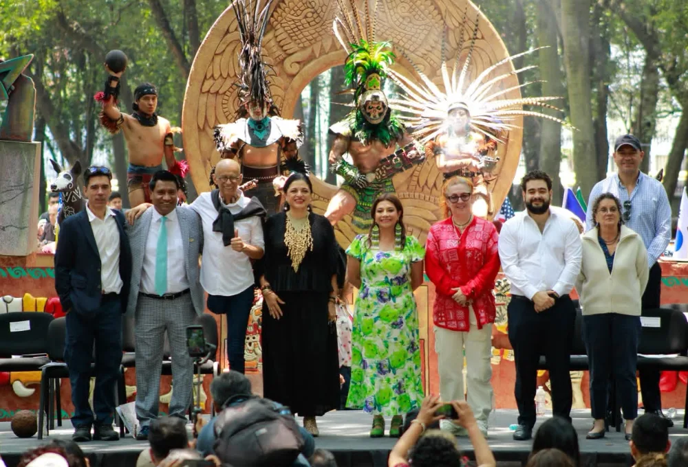 Catrinas futboleras, alebrijes y leyendas del Mundial desfilarán en CDMX, según Clara Brugada.webp